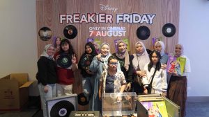 Fans Gathering At Booth | Ladies Weekend Freakier Friday | TGV Events
