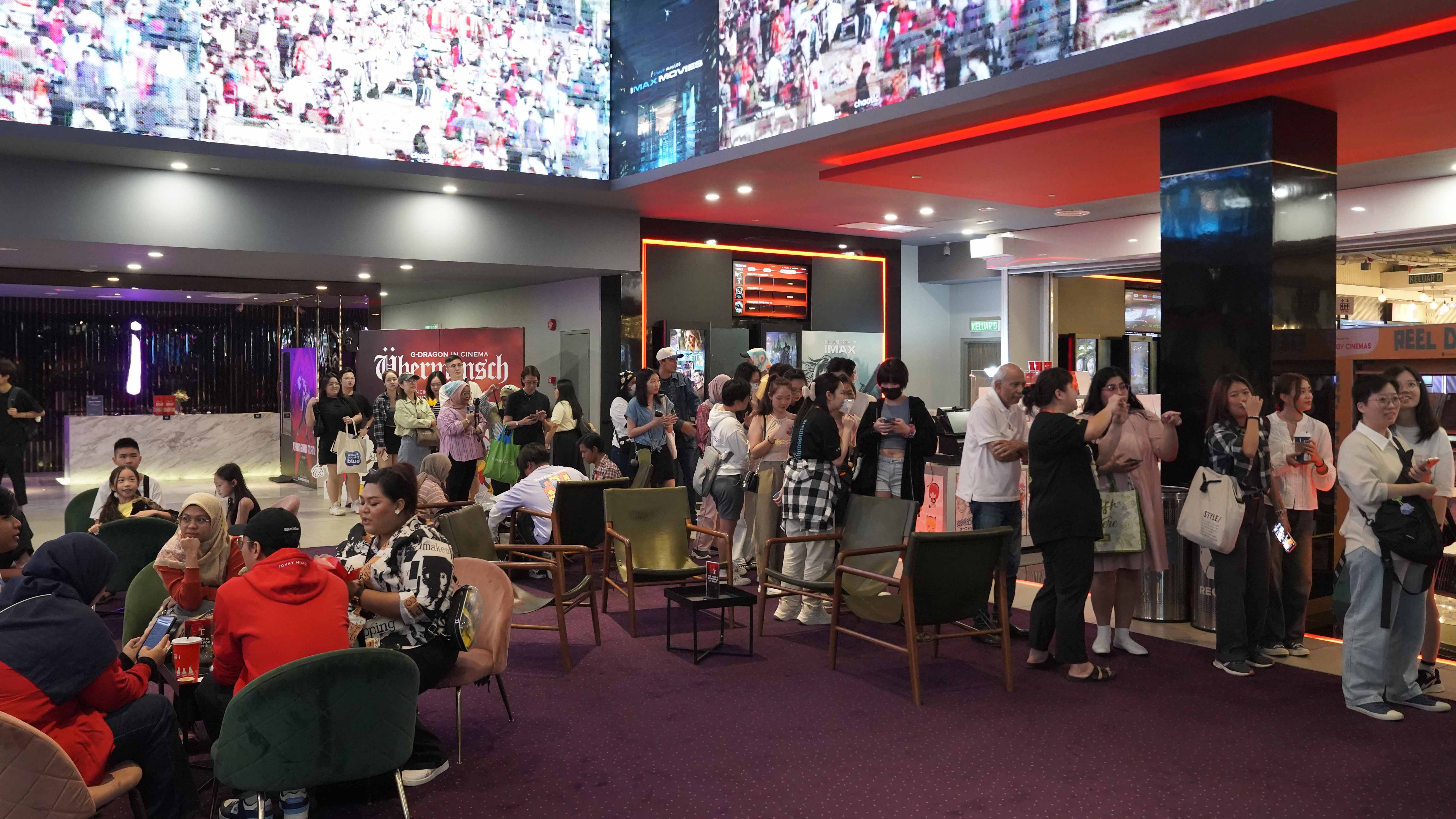 GD Ubermensh - Experience Image 10