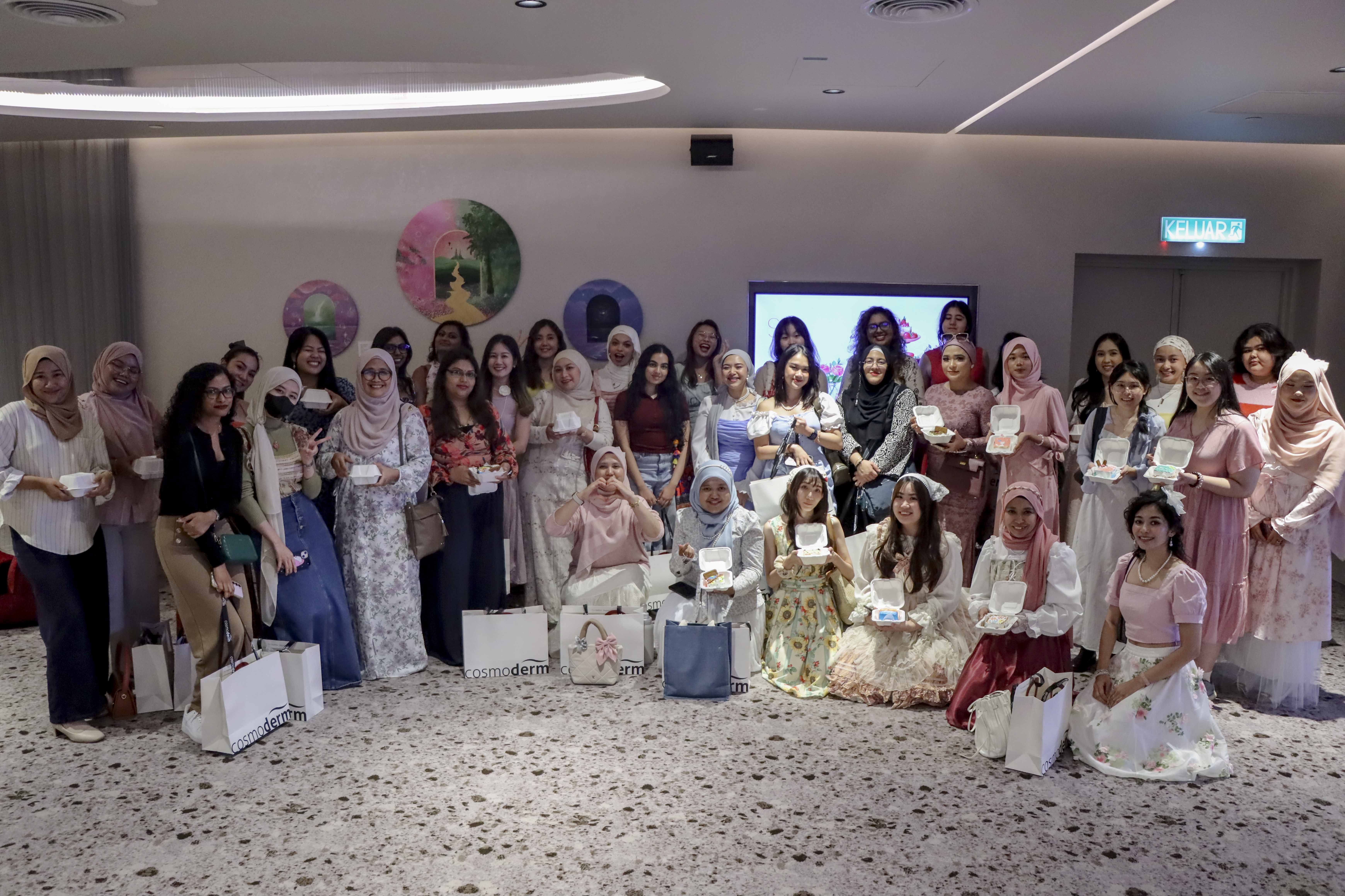 Sip & Indulge - Experience Image 8