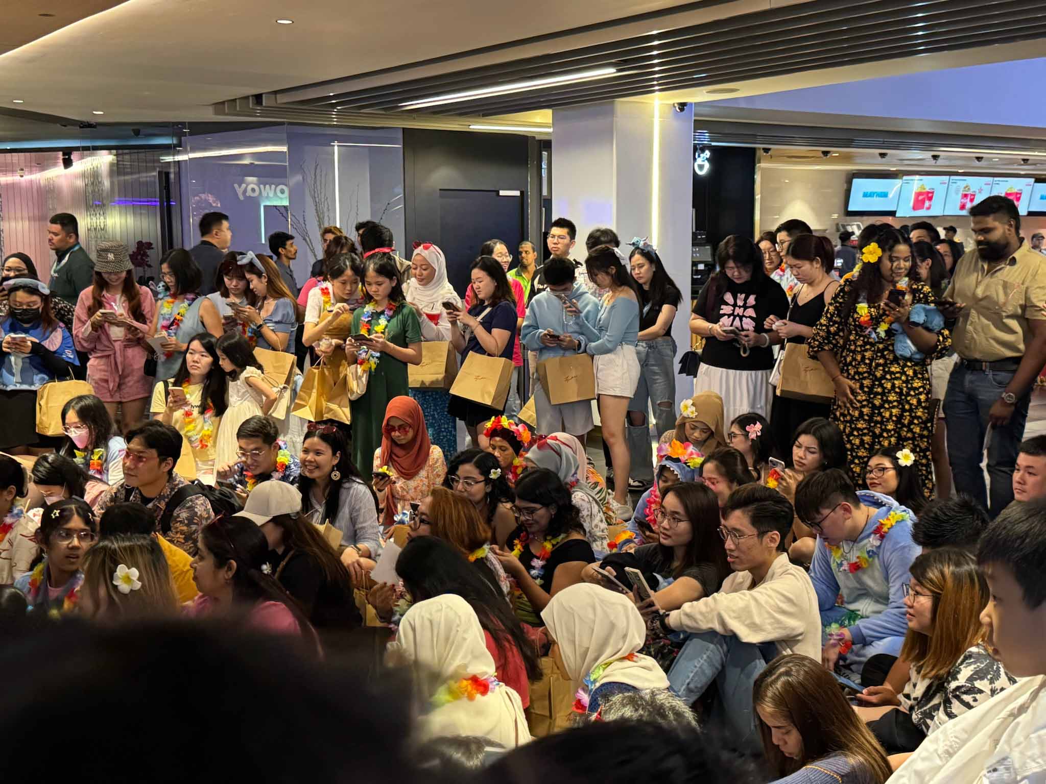 Aloha Party - Experience Image 5