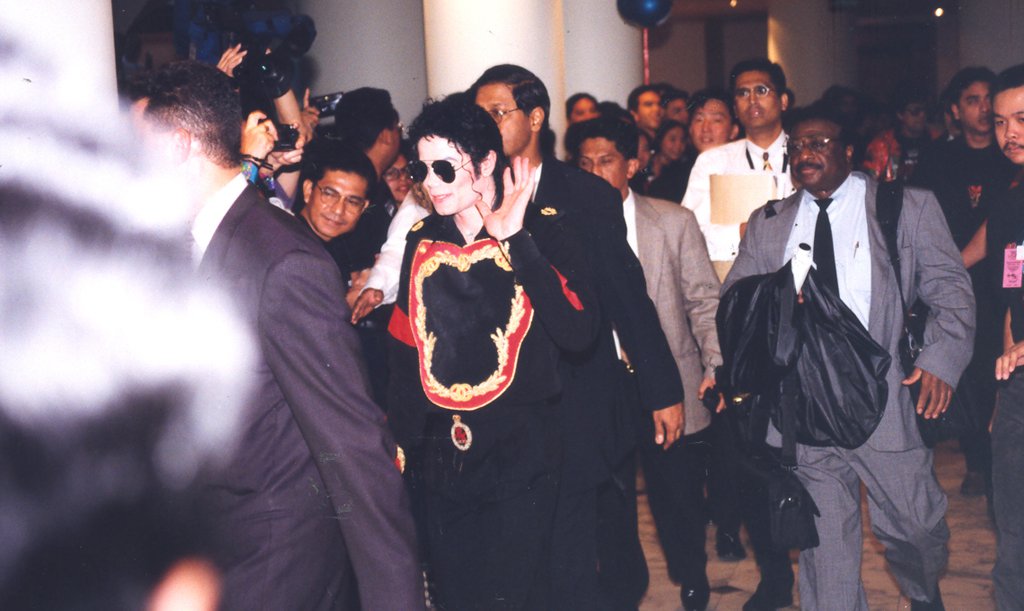 Featured Image Michael Jackson Concorde Hotel | TGV Blog