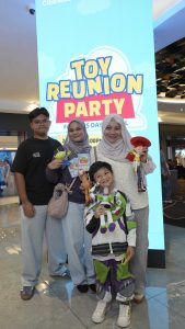 Toys Reunion Party - Experience Image 2