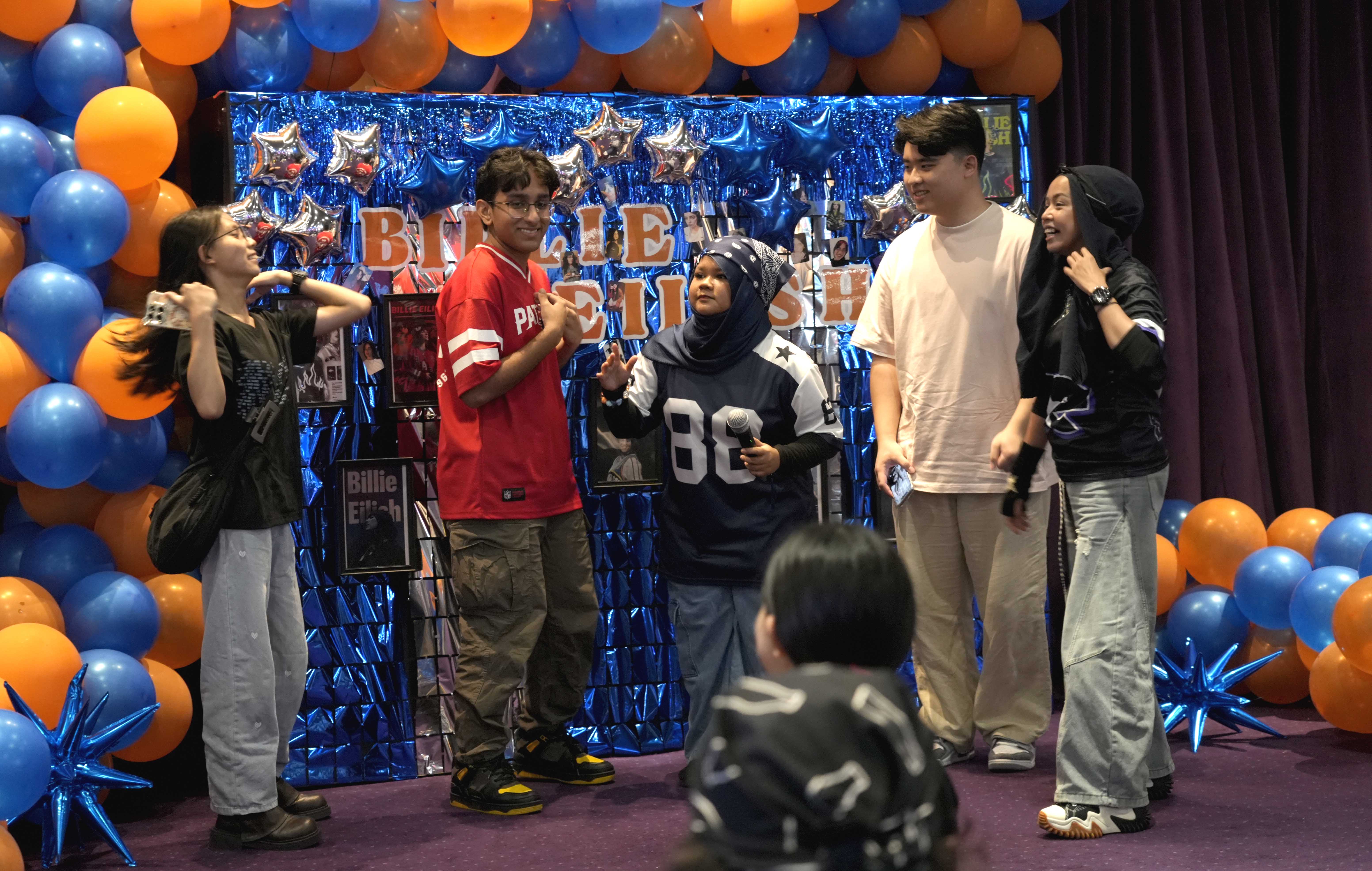 Billie Eilish HMHAS: ‘The Final Show’ Fans Party - Experience Image 17