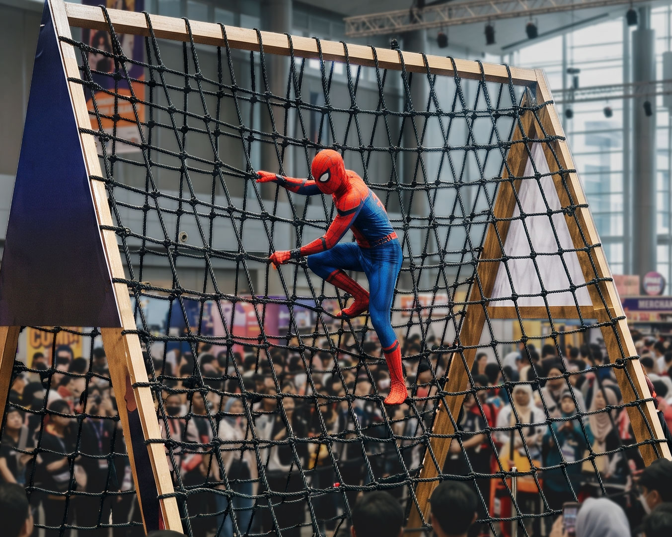 Crawling (A-Frame Cargo Net)