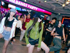 ALWAYS LALISA : LILIES & BLINKS FANS PARTY - Experience Image 27